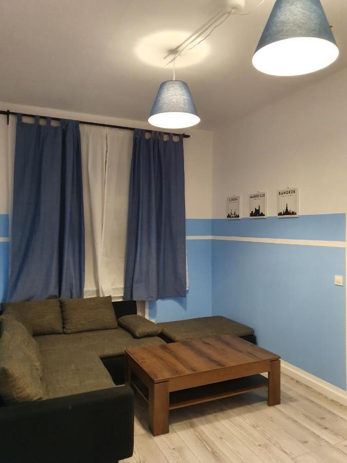 Central Lichtenberger Apartment for 6 People Berlijn Buitenkant foto