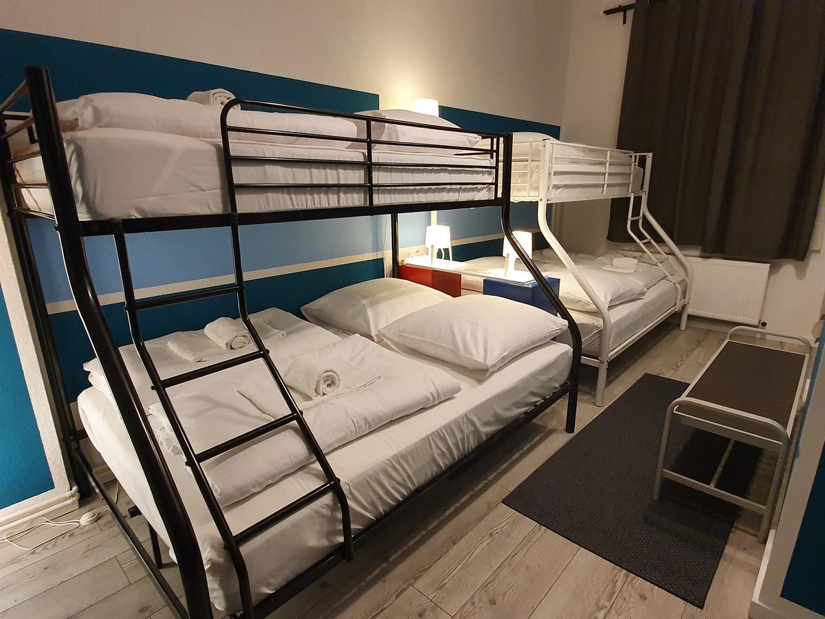 Central Lichtenberger Apartment for 6 People Berlijn Buitenkant foto